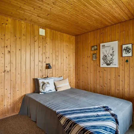 Retro Near Skovgarde With Ocean Views *